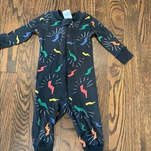 Hanna Andersson lightening sleeper 6-12m